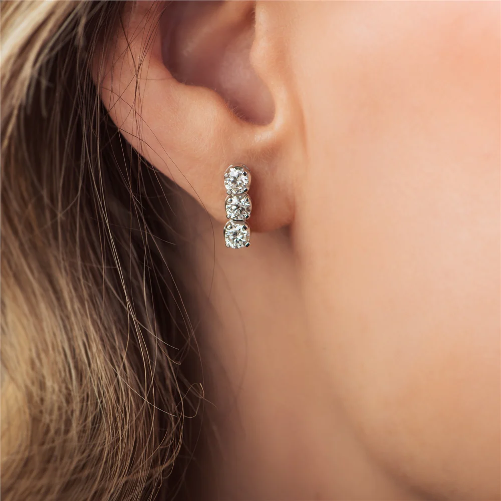 18ct White Gold 3-Stone Drop Diamond Earrings - Image 2