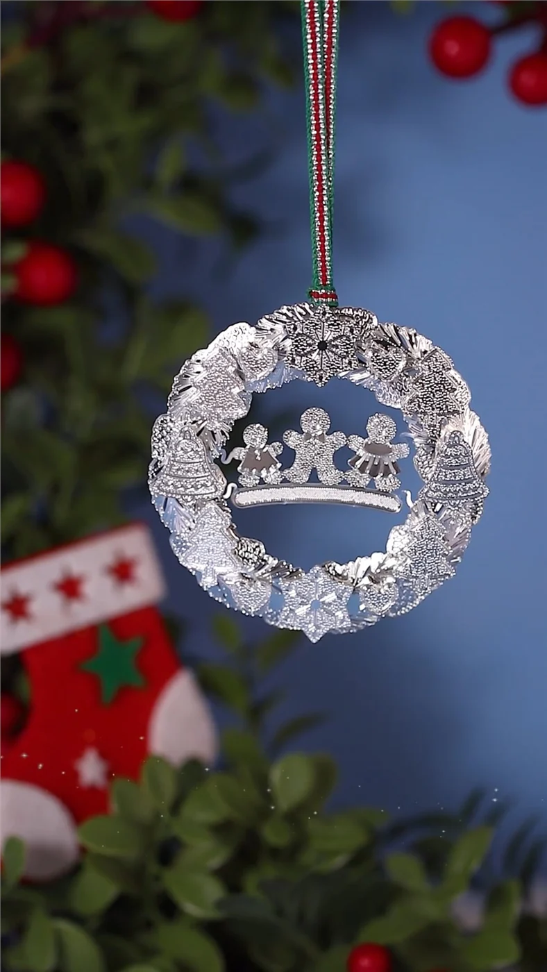 Gingerbread Family Christmas Tree Decoration - Image 3