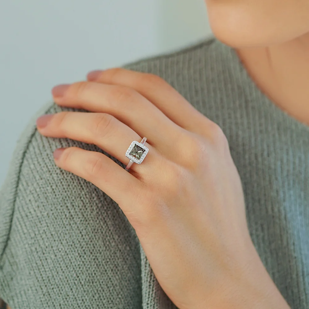 Square Ring with Black & Clear Stones - Image 2