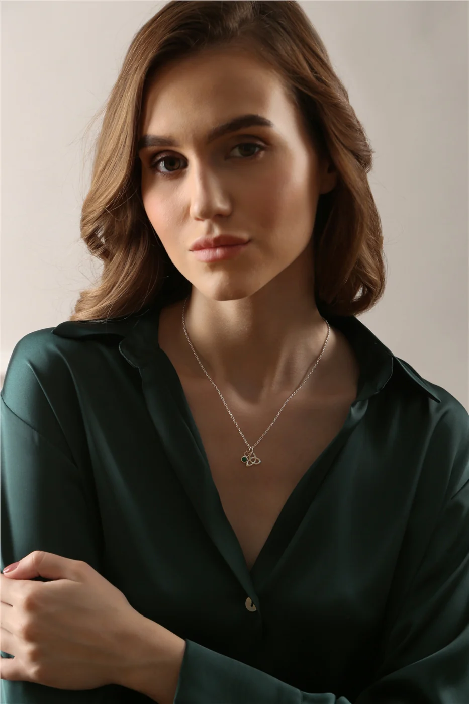 Trinity Knot Pendant with Green Stone - Image 3